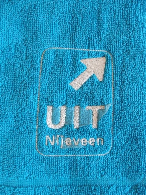 Handdoek met UIT-logo nu € 9,95